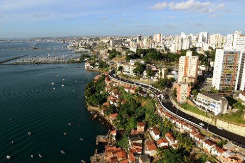 Bahia registra crescimento imobiliário de 38% e ganha escola para capacitar corretores de imóveis