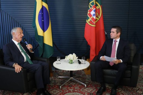 Em encontro na Câmara, Hugo Motta e presidente de Portugal criticam protecionismo